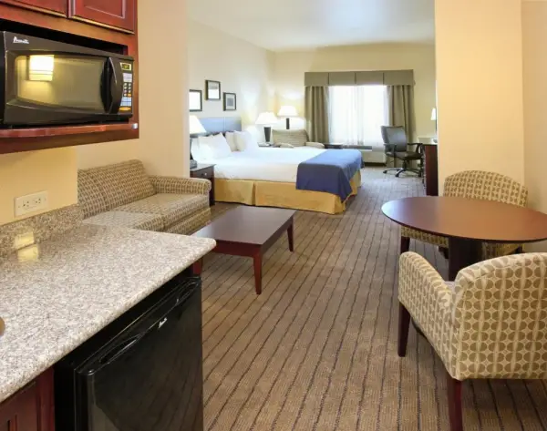 Holiday Inn Express Hotel & Suites Marshall, an IHG Hotel 10